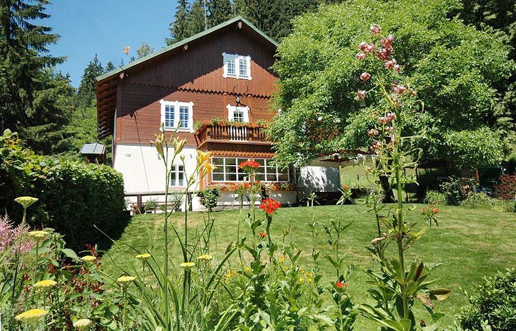 Myslivna Hotel Černý Dŭl Exterior photo